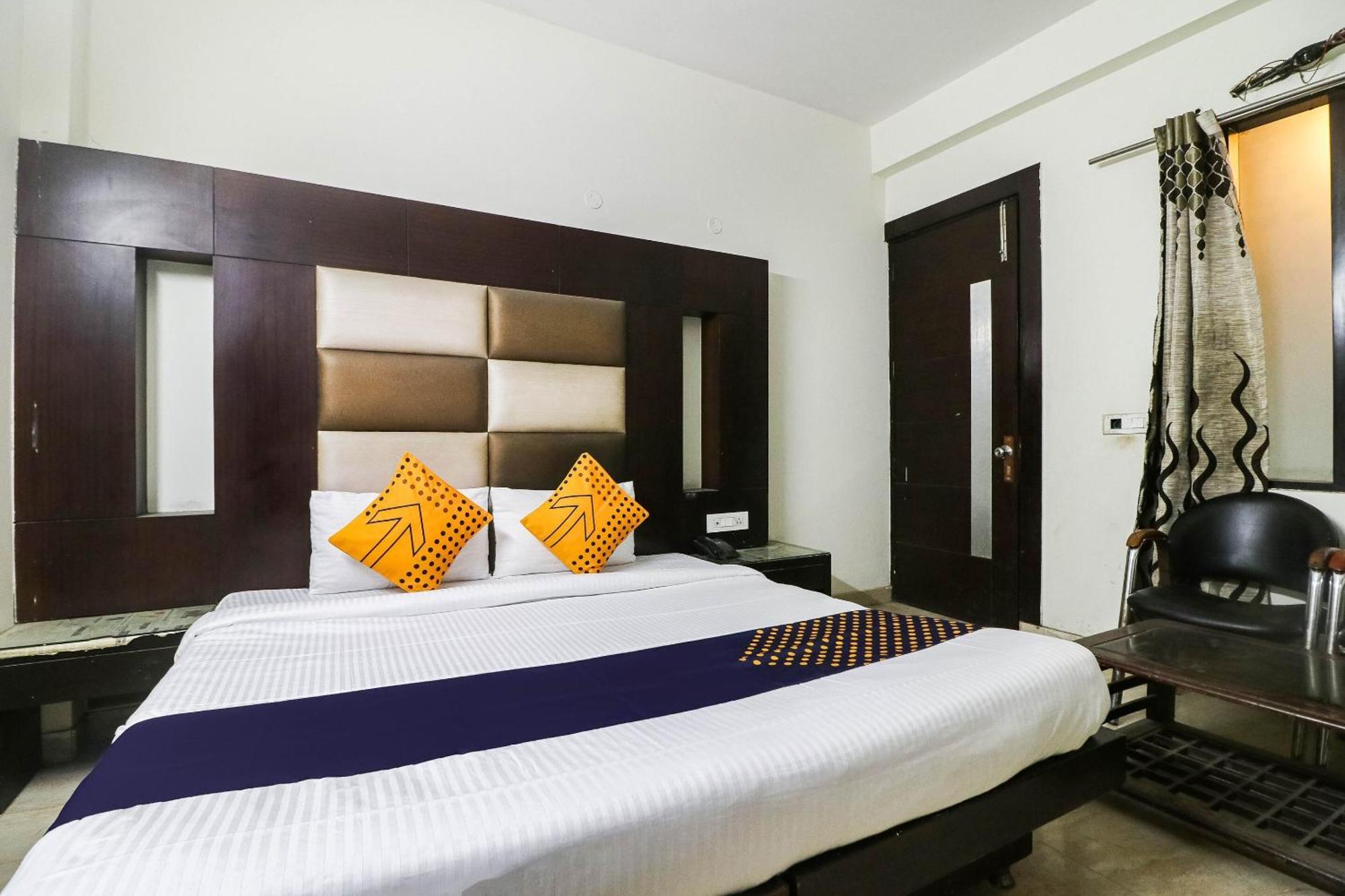 Spot On Hotel Grace Near Star Mall Gurgaon Ngoại thất bức ảnh