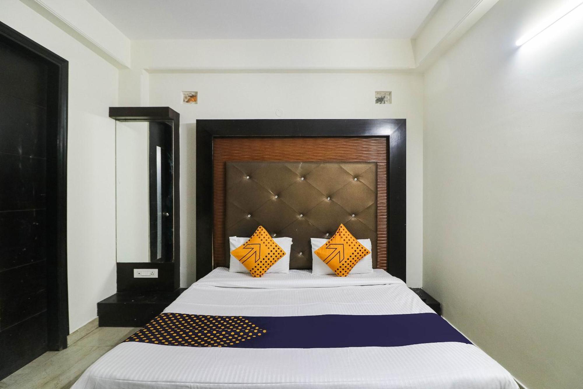 Spot On Hotel Grace Near Star Mall Gurgaon Ngoại thất bức ảnh