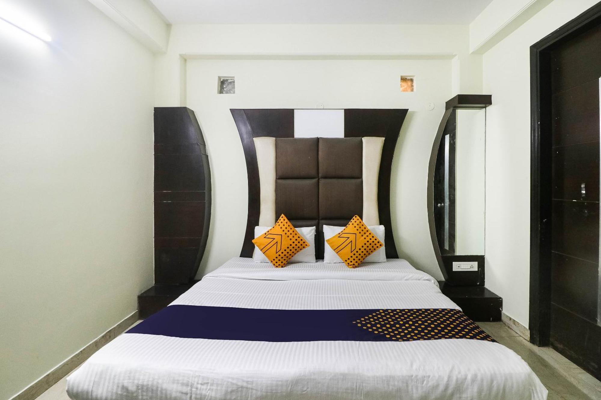 Spot On Hotel Grace Near Star Mall Gurgaon Ngoại thất bức ảnh