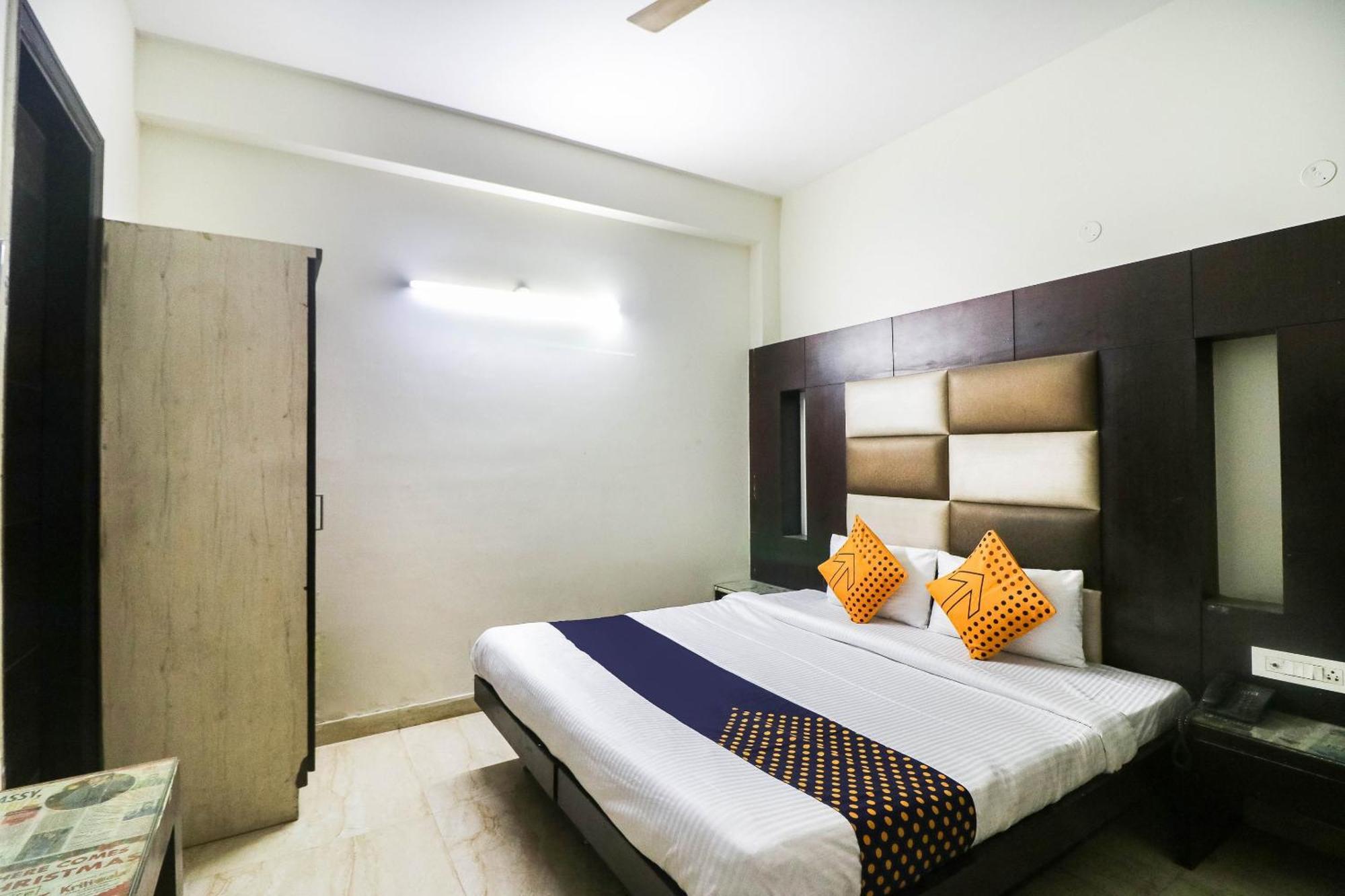 Spot On Hotel Grace Near Star Mall Gurgaon Ngoại thất bức ảnh