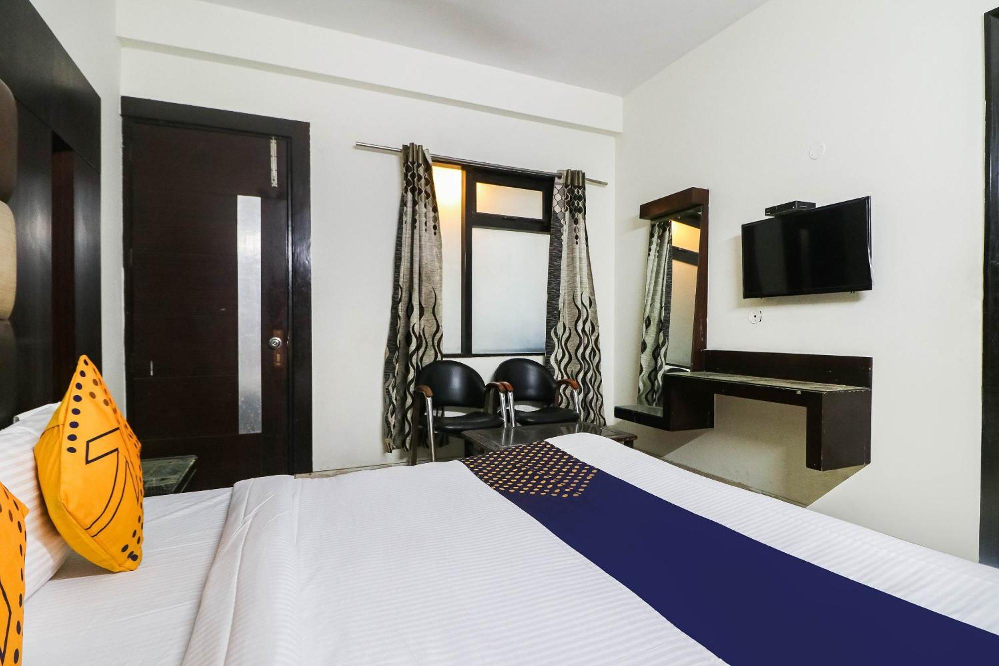 Spot On Hotel Grace Near Star Mall Gurgaon Ngoại thất bức ảnh