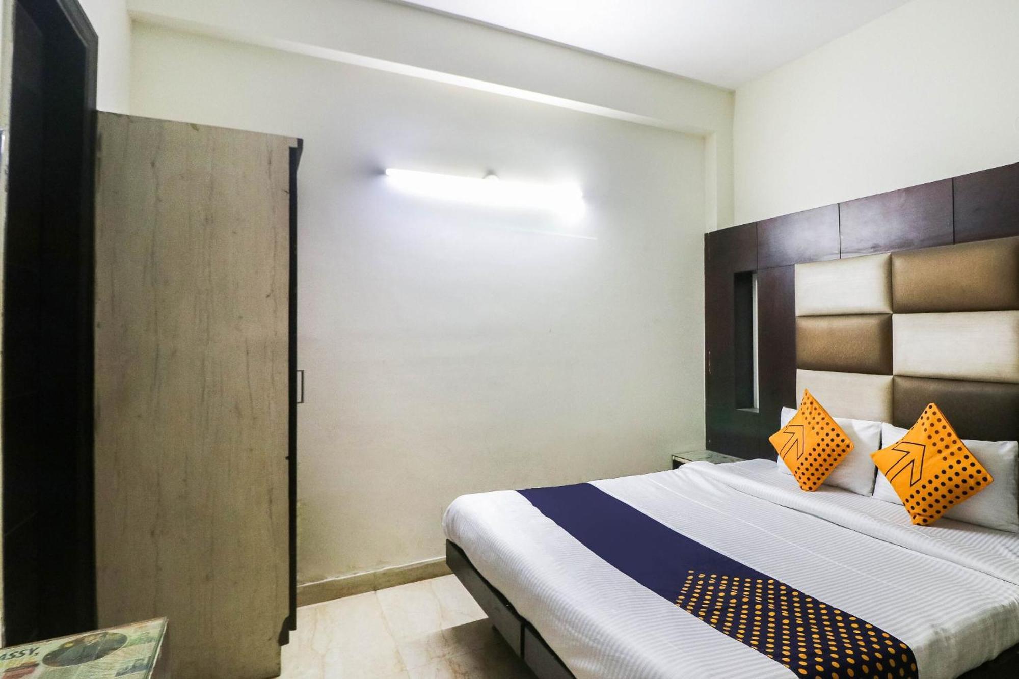 Spot On Hotel Grace Near Star Mall Gurgaon Ngoại thất bức ảnh